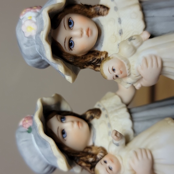 1992 Jan Hagara "Twins" Porcelain Figurine. Numbered and Signed - Picture 5 of 11